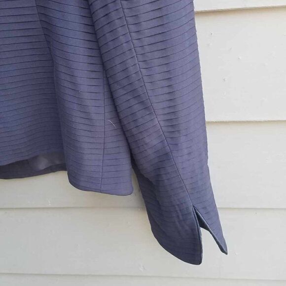 Stunning Talbots Navy Silk Textured Jacket size 4 - Picture 6 of 13